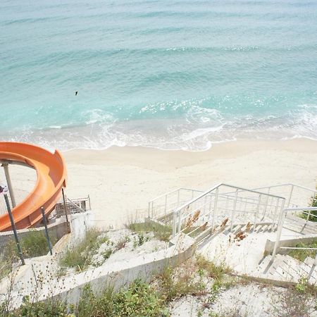 Silver Beach Byala: Beachfront Panorama with Parking Byala  Exterior photo