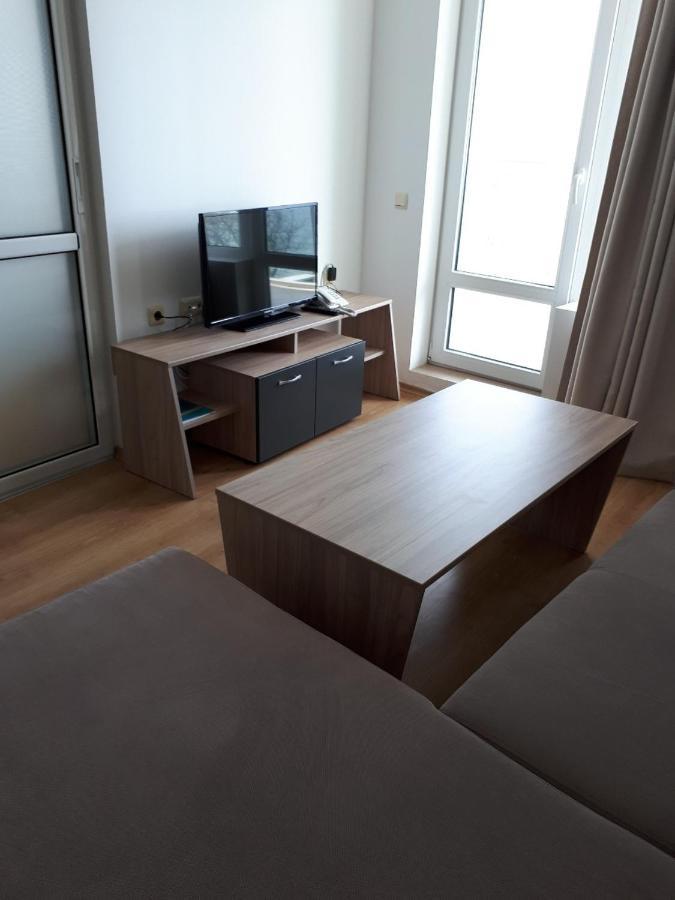 Silver Beach Byala: Beachfront Panorama with Parking Byala  Exterior photo